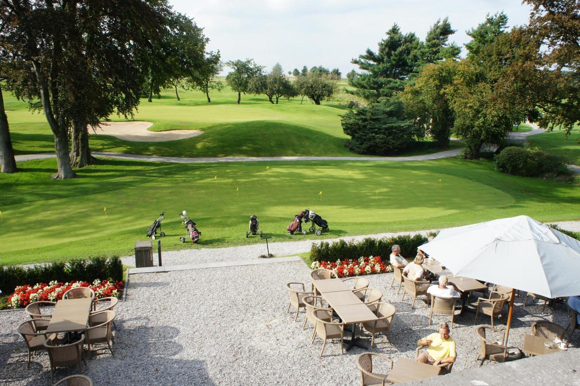 Hotel Golf De Pierpont Bons Villers Exteriör bild