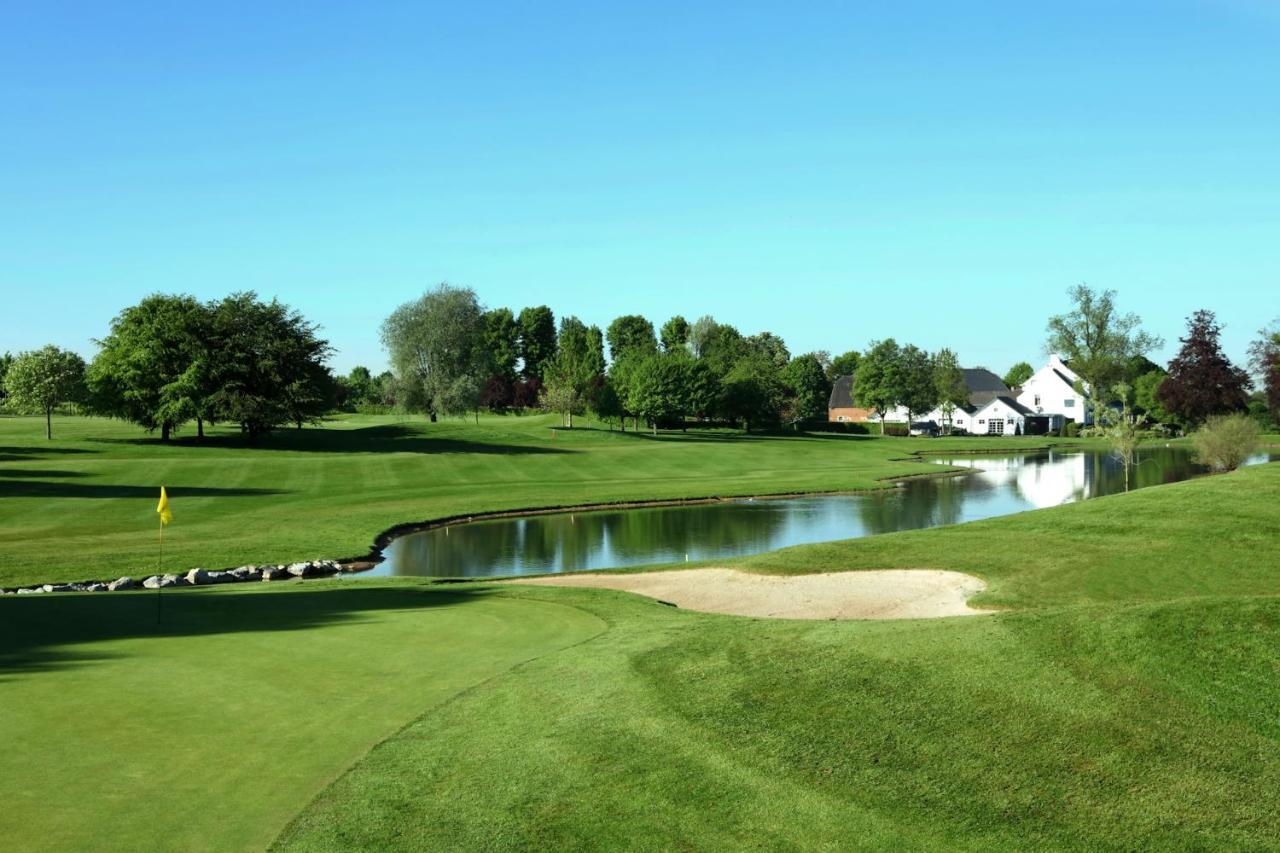Hotel Golf De Pierpont Bons Villers Exteriör bild