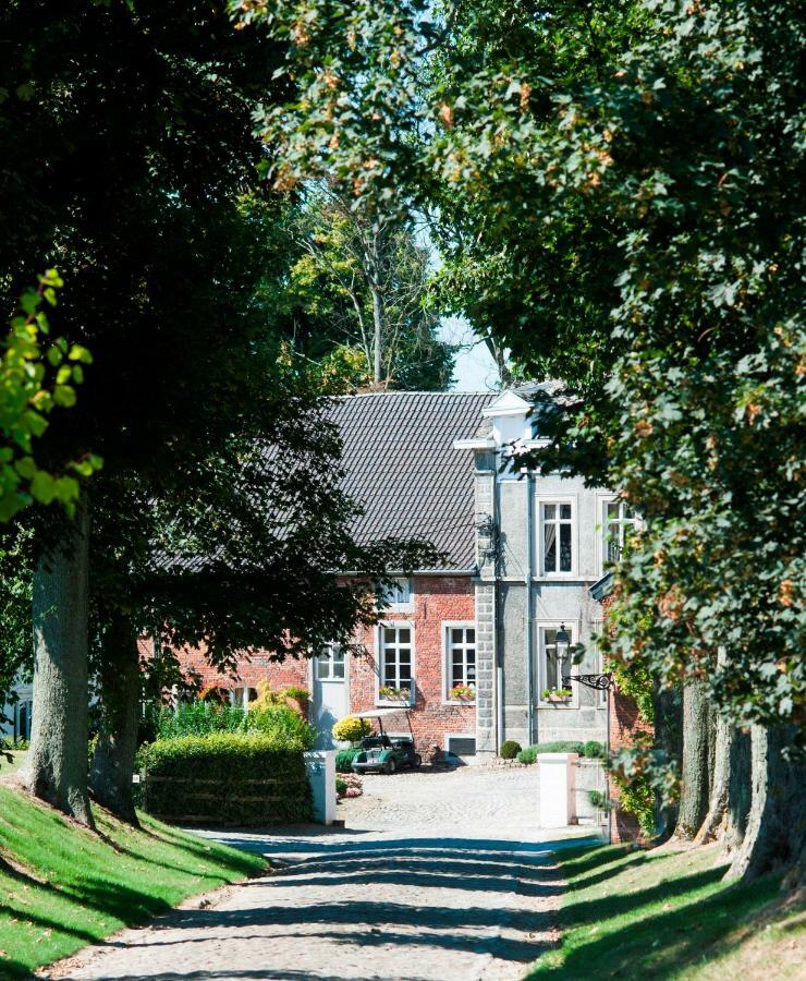 Hotel Golf De Pierpont Bons Villers Exteriör bild